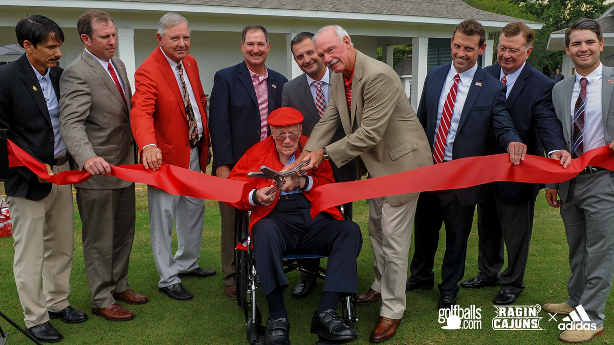RaginCajunsGolf's tweet photo. 📆 July 10, 2017, we officially dedicated the @RaginCajunsGolf Teaching Facility at Oakbourne. ⛳️

#GeauxCajuns ⚜️
#StayHungry 
#StayHumble https://t.co/LTBVW4M3o7