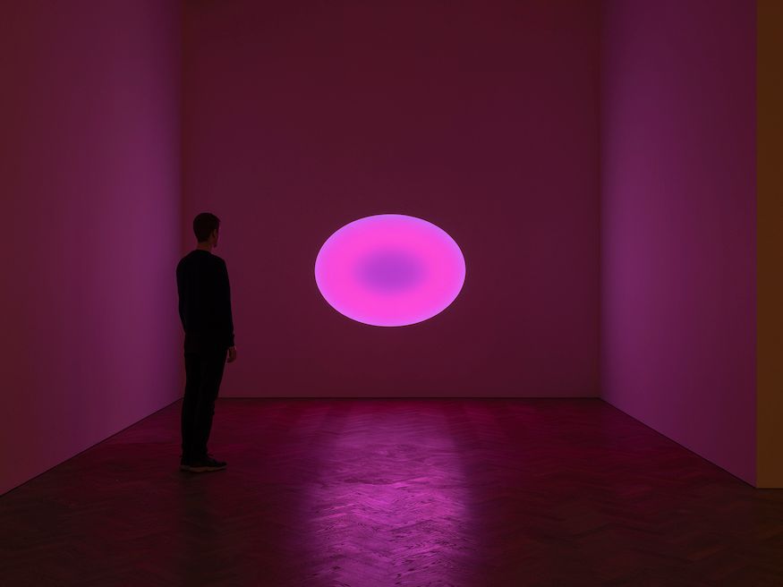 LondonArtCritic's tweet photo. One month left to see the re-opened James Turrell exhibition at @PaceGallery. See why I gave it ⭐️⭐️⭐️⭐️ in my reviews roundup https://t.co/VzwHTpIChb https://t.co/wYO8RUN75B