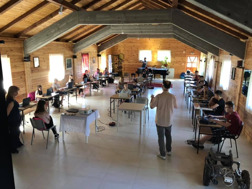 cankarica's tweet photo. ROBOTICS ON HOLIDAYS
Our boys, Emil Missoni and Matej Volarević, are currently in the robotics camp STEM Moslavina where they participate in various educational workshops in the field of programming and robotics. Well done, guys! We are proud of you! 💙💙 https://t.co/XqIQqsz8g3