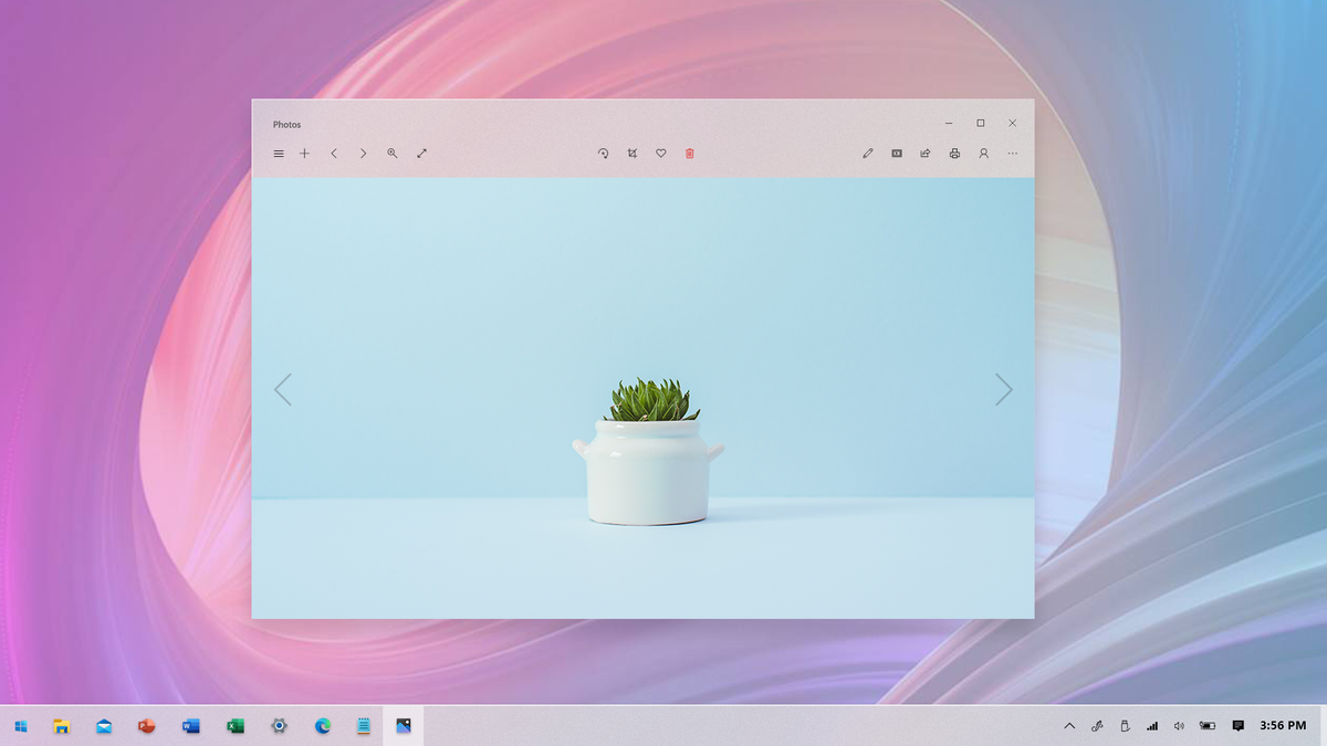 vastglad's tweet photo. #ProjectAcrylic New design for Photos UWP. I hope window size of Photos could automatically follow the image size. @MicrosoftDesign @panos_panay @itsmichaelwest @tomwarren @zacbowden @Clarkezone @boxnwhisker @zeealeid https://t.co/KosxDiQ6uD
