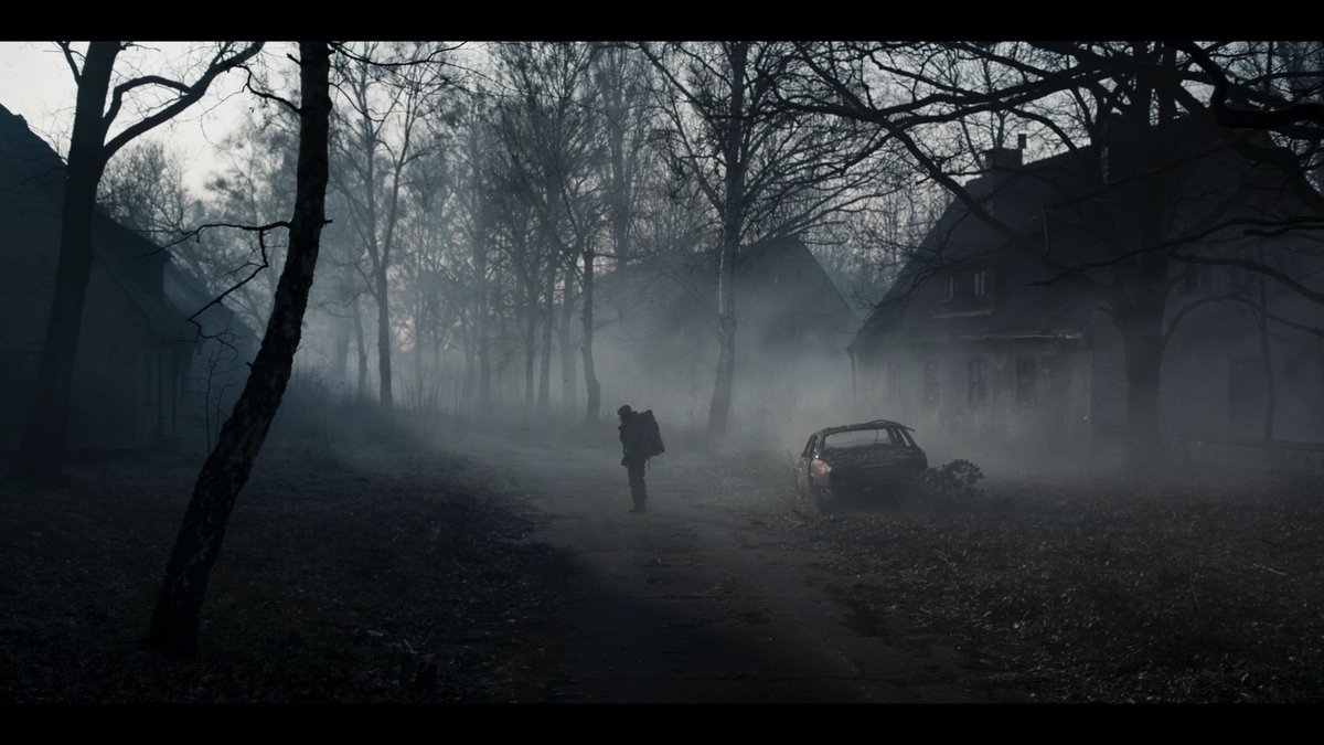 Тьма фильм алекс лес мина. Бенни тьма. Ульрих тьма фото. Ночь была темна фильм 2014. Тьма сериал пещера.