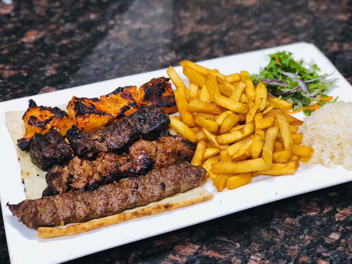 RocheRestauran1's tweet image. وجبة اربع أسياخ مشكل🤤
وجبة فاهيتا دجاج 🔥

لطلبات الديلفري والاستفسار 

0910144466