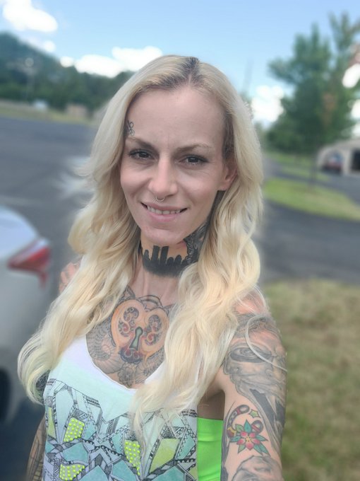 NEW HAIR, DONT CSRE, #halohair #summertime #jennielynnx #jennielynnxproductions https://t.co/OPgItpD<a href="/tag/halohair"class="tags">#halohair</a><a href="/tag/summertime"class="tags">#summertime</a><a href="/tag/jennielynnx"class="tags">#jennielynnx</a><a href="/tag/jennielynnxproductions"class="tags"><span>#jennielynnxproductions</span></a>