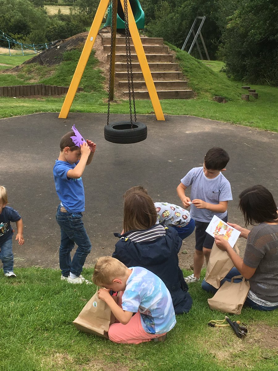 Hbbc_children's tweet photo. Out and about today #Snapdragon pop ups in #Hinckley tomorrow and then #EarlShilton, #Desford, #Peckleton, #kirbyMallory, #Barwell and #NewboldVetdon keep your eyes open and come and grab a goodie bag @mark_bools @CllrsNew_Des @HulbertMathew https://t.co/JwED7MNwIN
