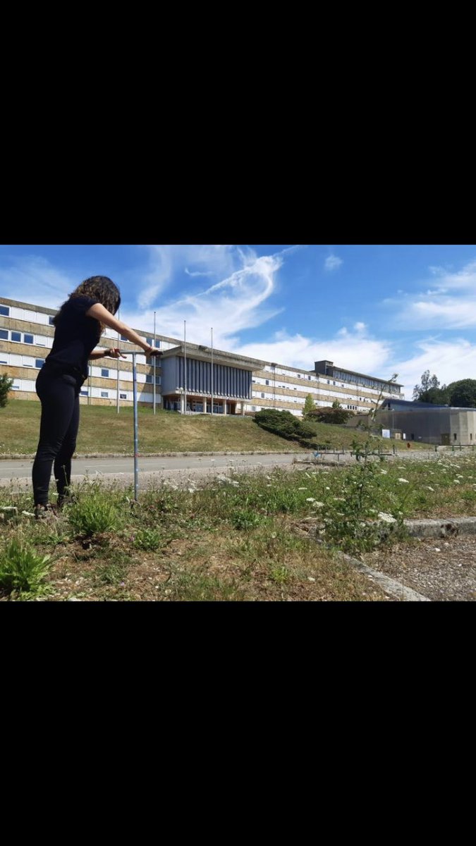 SolEco54's tweet photo. Intervention sur le #campus de la #Faculté des #sciences de #Besançon dans le cadre du futur #aménagement du campus pour le projet EUROPAN avec l'agence d' #architecture Altitude 35 : prélèvement de #sols et inventaire de la #macrofaune ! https://t.co/C6G2YmPMs1