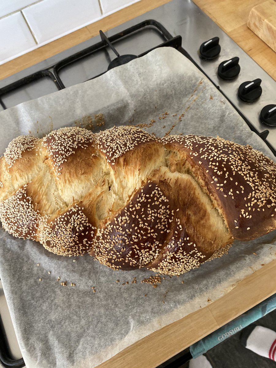 RachelH99126656's tweet image. Another busy day, today @Jack070208 has been busy with his beliefs and ethics, practising yoga and baking challah (which is delicious 😋)
@PATCarletonHigh