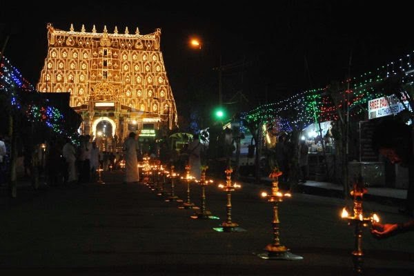 It’s believed that 12 Salagramas stones, when worshipped together gain the potency of a Mahakshetram. The interior of the Katusarkara Idol of Sri PadmanabhaSwamy is made up of 12000 and eight Salagramas collected from the bed of the river Gandaki in Nepal.