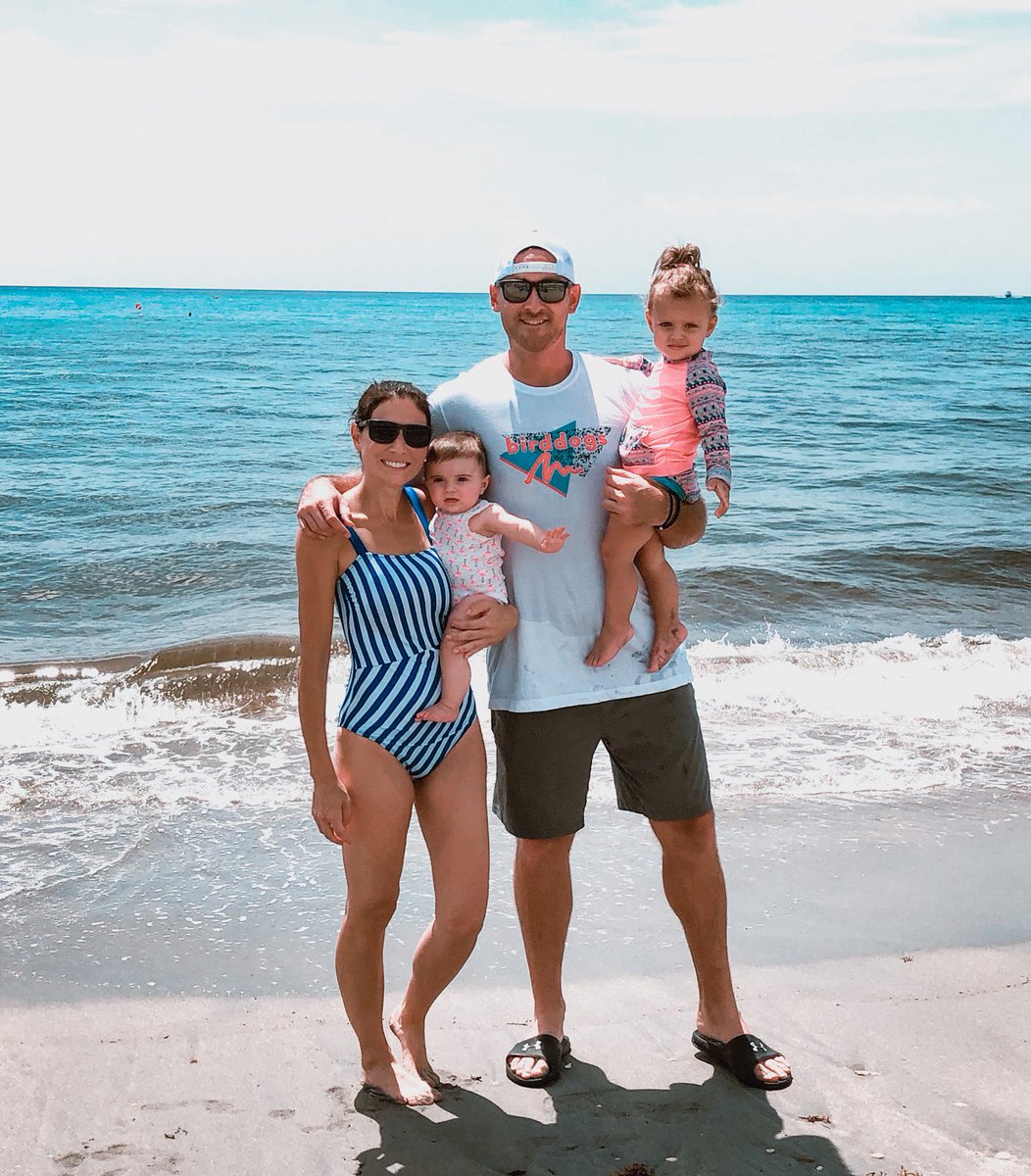 middlebrooks's tweet photo. Beach Bums today. @JennyDell_ keeps finding all of these hidden gems... had 100 yards to ourselves. Hopefully by tmrw I can get rid of all this sand 🥴 https://t.co/J5aCNUc8a9