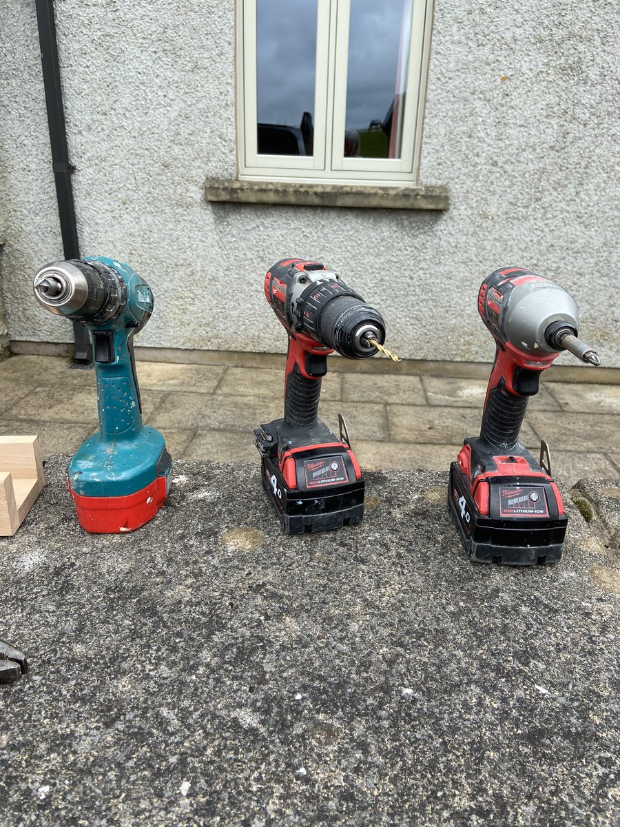 robinsonwrites1's tweet photo. When my excellent dad @JoinerMews comes over to do DIY he doesn’t mess around... 😂 #MondayVibes #thanksdad #DIY #onceanengineer https://t.co/peUGj9neFw