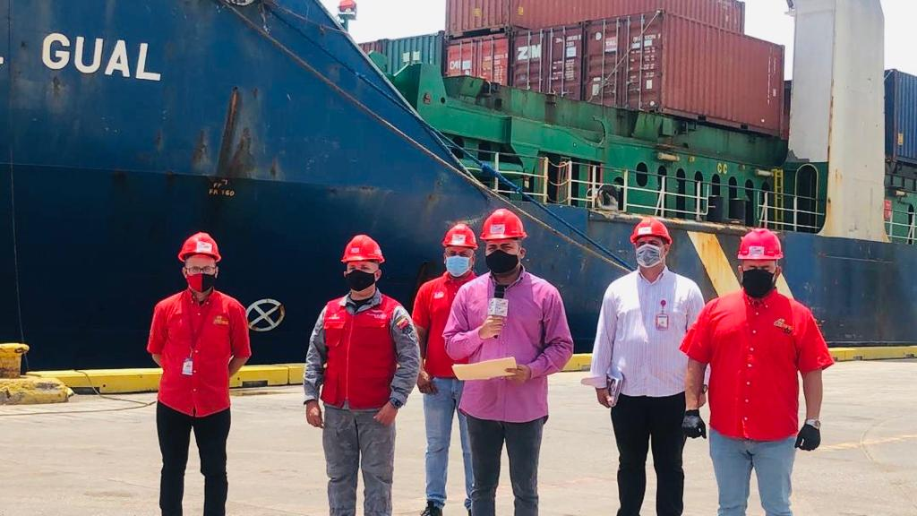MercalOficial's tweet photo. #13Jul 🗣️ Gracias a las políticas alimentarias del Gobierno Nacional el buque "Manuel Gual" de la Corporación Venavega llegó  a Bolipuertos con más de mil  200 toneladas métricas  de alimentos  para beneficiar a las familias anzoatiguenses
.
#TiempoDeElegir https://t.co/U6nqNgzxXr