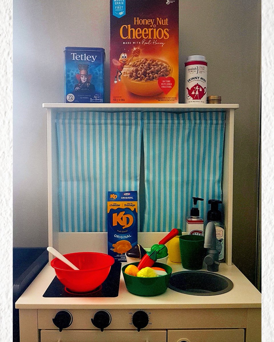 phjoshua's tweet image. This isn't a sponsored photo. But it could be 😉

Welcome to Ollie's kitchen.

#playkitchen #thisdaddylife #Cheerios #KraftDinner #gottabeKD #TetleyTea #Tealish #Ikea