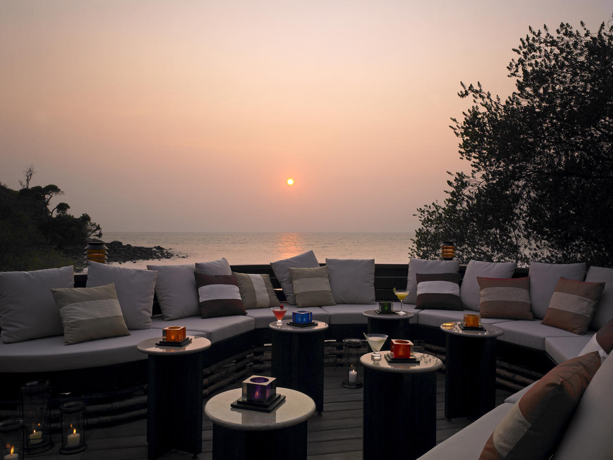bouthaique's tweet photo. 🌇🏝LUXURY BANGKOK &amp; BEACH from £1,499pp
🏨5* Lancaster, BANGKOK
🏨5* Paradee, KO SAMET
✈️Depart Heathrow May21
🔥BOOK BY 31-Aug-20-SAVE £328
✅ATOL Protected
⏩https://t.co/VsaPCRKLag
📧david@eyelinetravel.co.uk📱020 8123 2569
#exploremore #LoveThailand #BigTripIdeas #BucketList https://t.co/PlA6amjxuR
