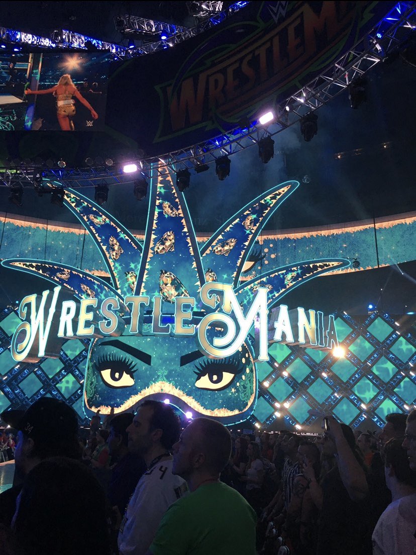m4rvelgirl's tweet photo. @MsCharlotteWWE one of the best trips to nola ever, #wm34 and smackdown :) https://t.co/7PpPQ9E7Z2