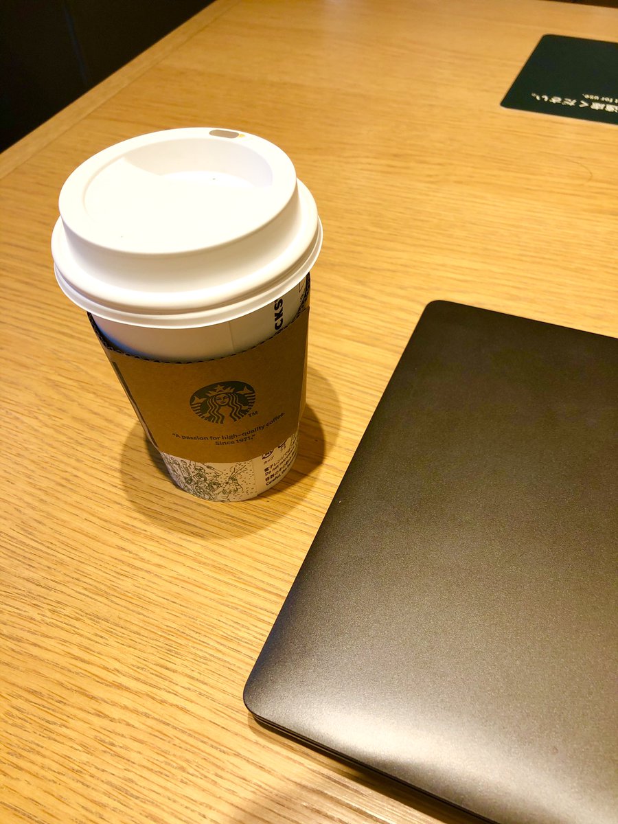 syunfor's tweet photo. 最近スタバのアプリ決済を使い始めたんだけど思っていたより便利。

クレジットカードを差し込んだりする手間がなくなるし、アプリ上のバーコードを読むだけなので会計速度もこっちが早い。

何よりアプリ決済だと次のワンモアコーヒーが150円→100円になる！ https://t.co/vHpcyvUkSO