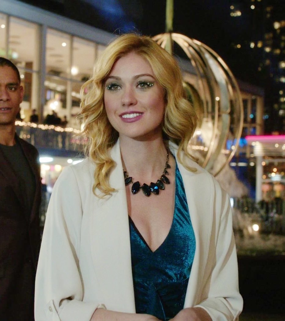 BEST FEMALE CHARACTER 🏆

#5 Mia Smoak/Green Arrow (1932 votes)