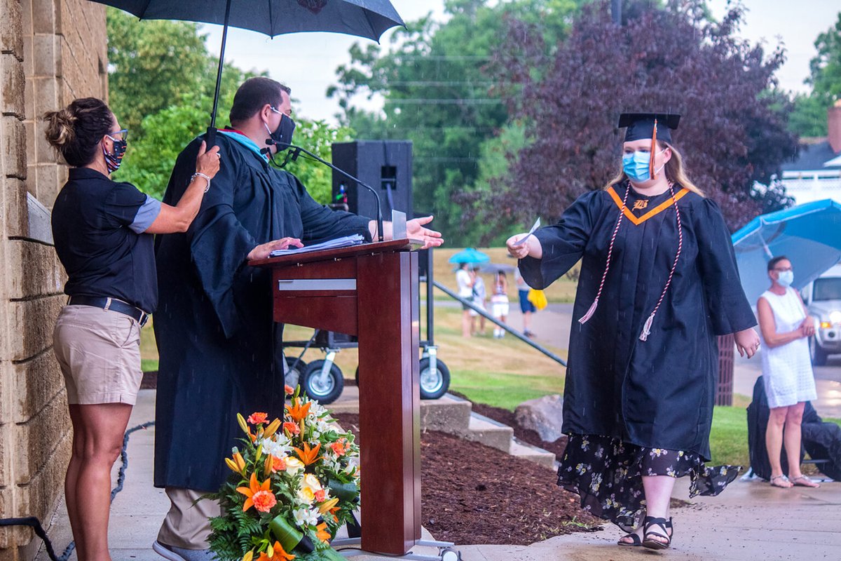 Daily News tweet media