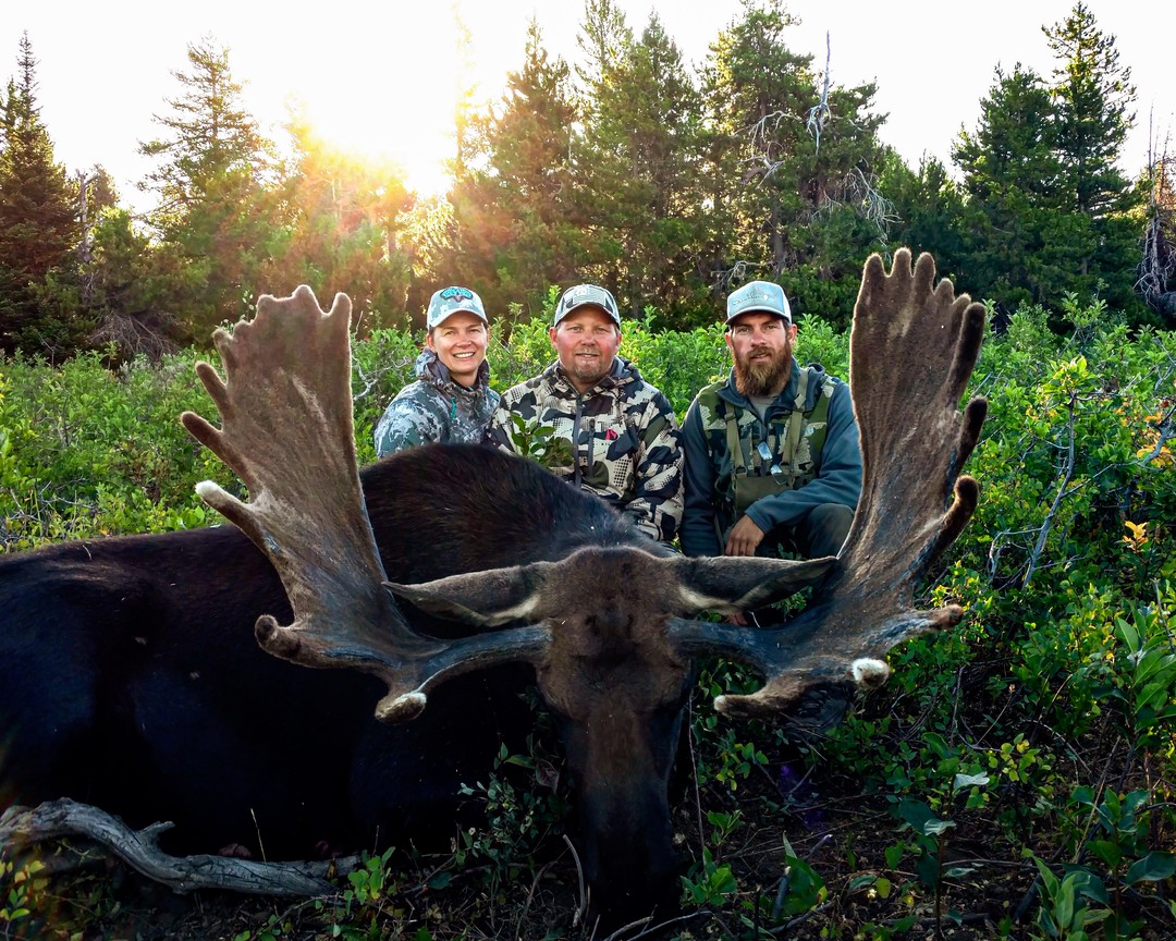 guidefitter's tweet image. Southern Idaho Shiras, a truly once in a lifetime hunt! #moosemonday

📷: Preston Higgins, professional hunting guide, Deadline Outfitters (Idaho) #guidefitter #weliveforthis