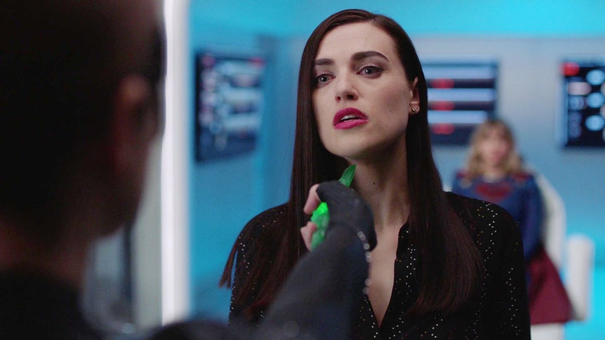 BEST FEMALE CHARACTER 🏆

🥉 Lena Luthor (3479 votes)