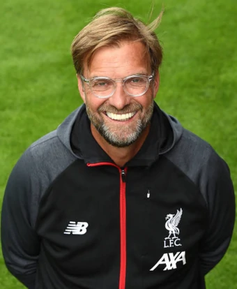 Football managers as reviewers: a thread.Jurgen Klopp: really likes what you're trying to do with this paper. It's not quite there yet, but gives you some detailed suggestions to refocus and improve it and a few helpful references. Only problem is review is 4 pages long.