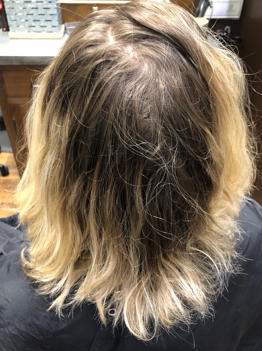 ampfranklin's tweet image. Quarantine Fix! Heather's client was bleach blonde and hadn’t had her hair done in MONTHS! She wanted to be a darker #blonde with dimension, so Heather did a full highlight, color, toner and #rootmelt. We love this Before &amp;amp; After! That smile says it all!  💁‍♀️