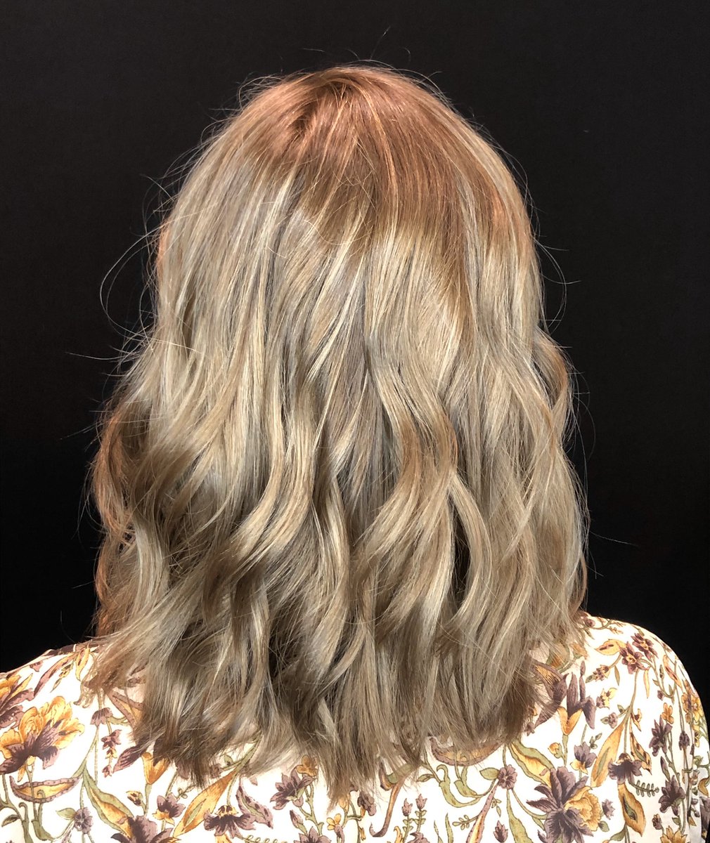 ampfranklin's tweet image. Quarantine Fix! Heather's client was bleach blonde and hadn’t had her hair done in MONTHS! She wanted to be a darker #blonde with dimension, so Heather did a full highlight, color, toner and #rootmelt. We love this Before &amp;amp; After! That smile says it all!  💁‍♀️