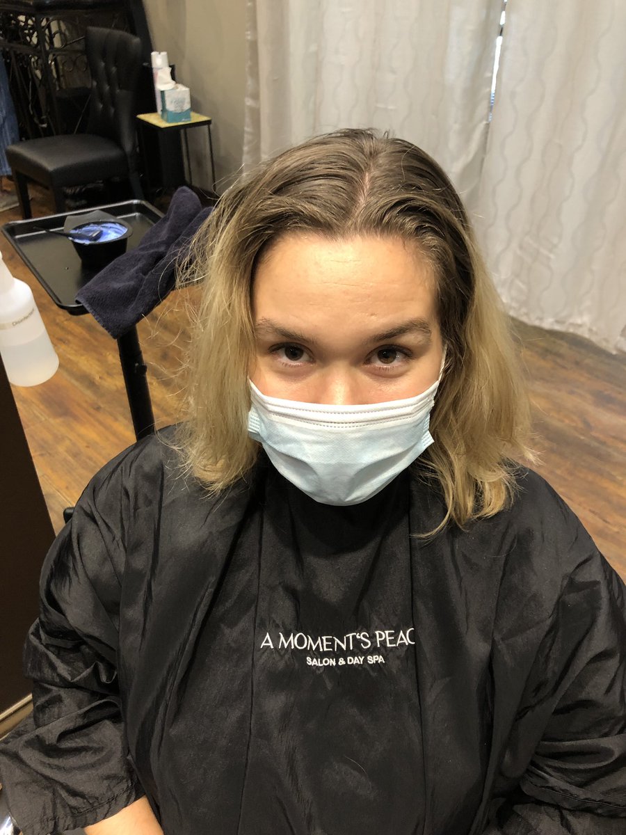 ampfranklin's tweet image. Quarantine Fix! Heather's client was bleach blonde and hadn’t had her hair done in MONTHS! She wanted to be a darker #blonde with dimension, so Heather did a full highlight, color, toner and #rootmelt. We love this Before &amp;amp; After! That smile says it all!  💁‍♀️