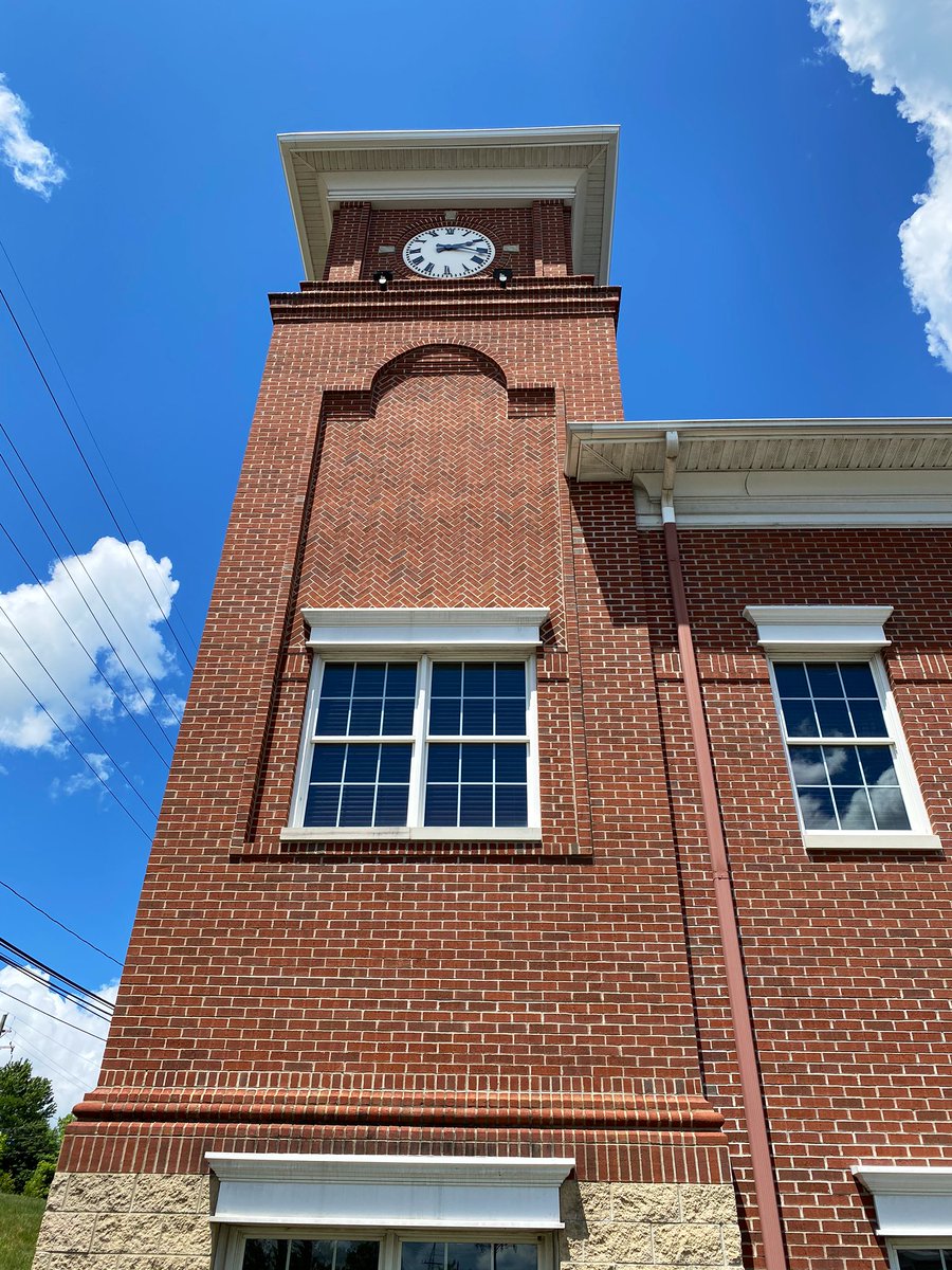 leb_cre's tweet photo. New investment listing—The iconic Western Reserve building at 8747 Brecksville road. Fully occupied and stabilized opportunity. $2,050,000 (9.0% cap rate) anchored by Westfield Bank w/ Drive Thru. Great opportunity in a tight market. Beautiful property. @Cresco_RE @JasonLaver https://t.co/ONgrw0PG3t