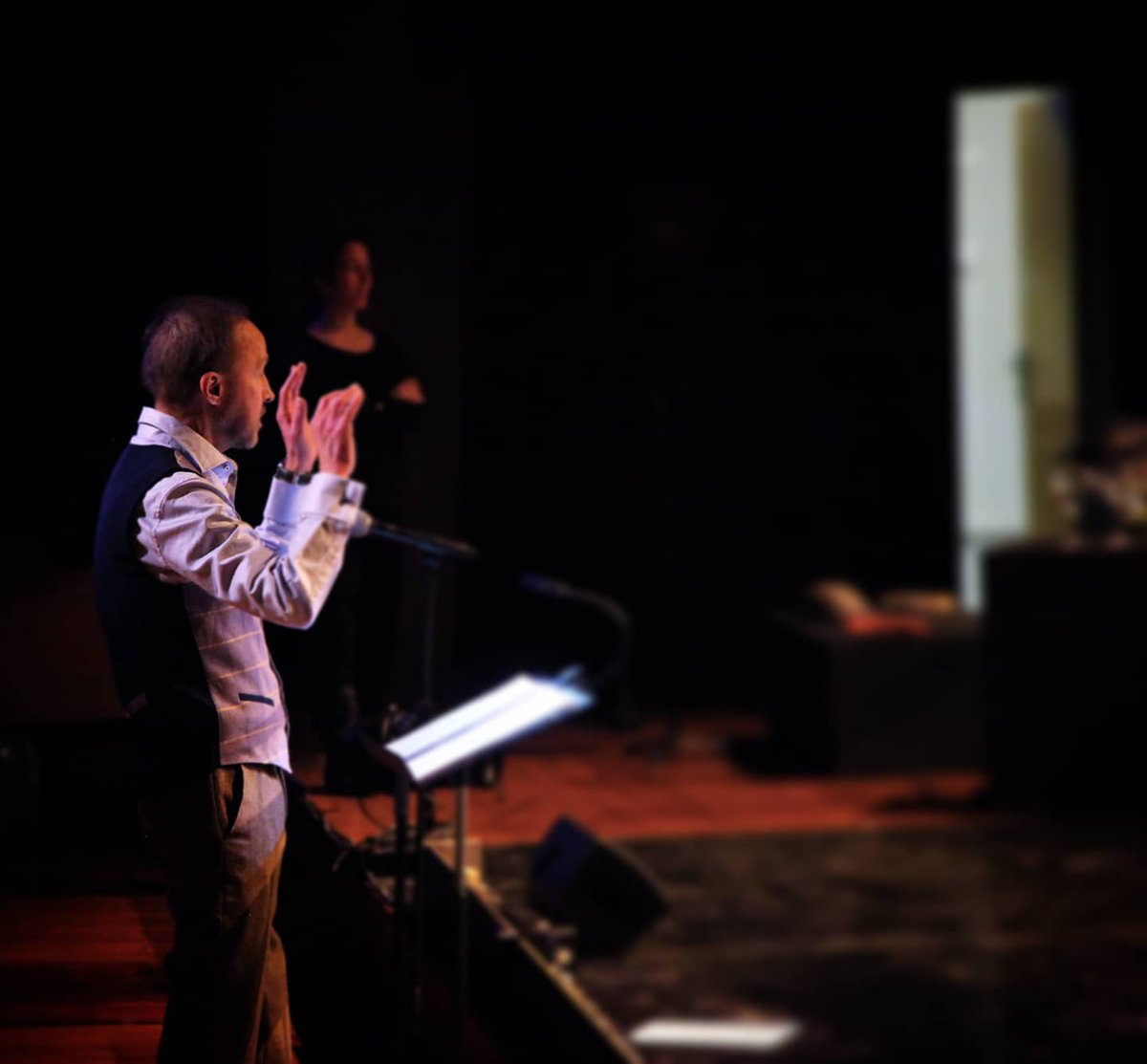 No oblidarem mai –perquè ens afalagava i ens reconfortava– la teva mirada, plena de l’orgull i l’admiració no gens dissimulats que senties per nosaltres. T'estimem <a href="/xamudireccio/">Miquel b</a> ✨❤️

corxamusia.cat/blog/miquel-tu…