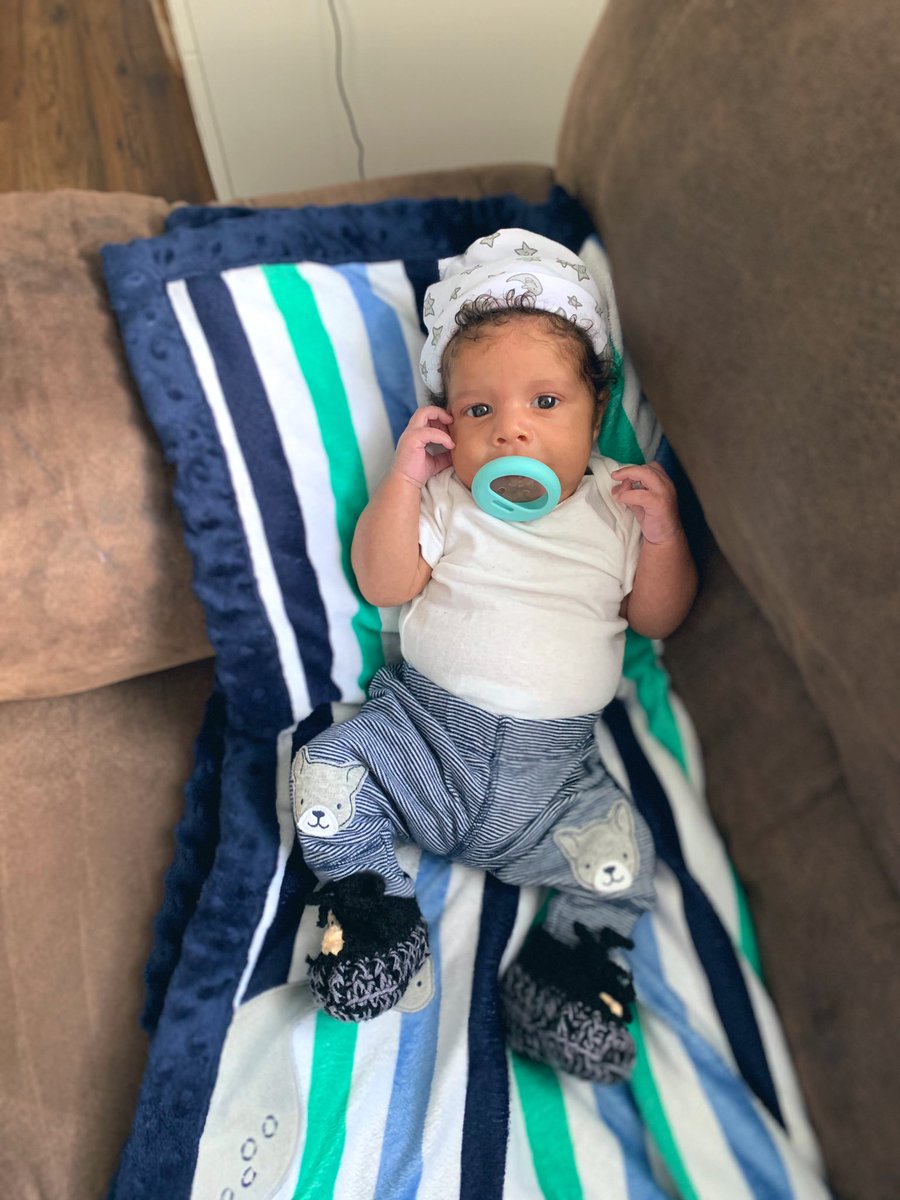 Just chillin out on the couch 💙