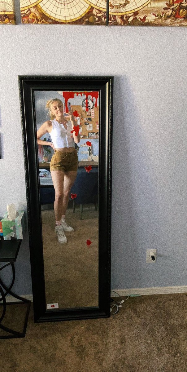 emilypragerr's tweet photo. wish i were heather 💫 https://t.co/bZij7Vkehl