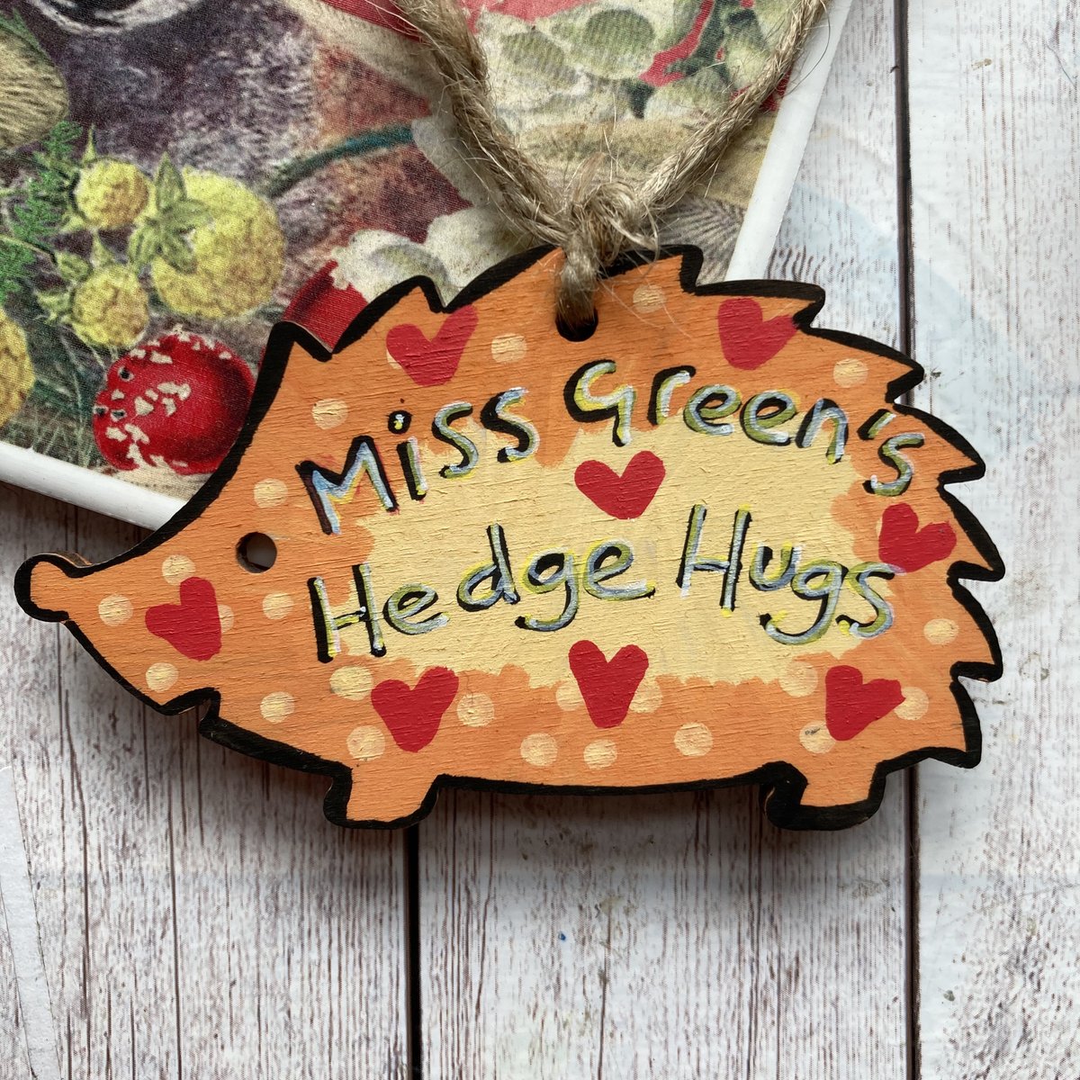 buck_lj's tweet photo. Hedgehog Teacher Gift - Personalised Hedge Hugs - Teacher Appreciation - Hedgehog Lover - Thank You - Letterbox Gift - Leaving School. https://t.co/C5Ik3ShzYj #Etsy #Slumbermonkey #TutorGift https://t.co/3VG6m0OnIu