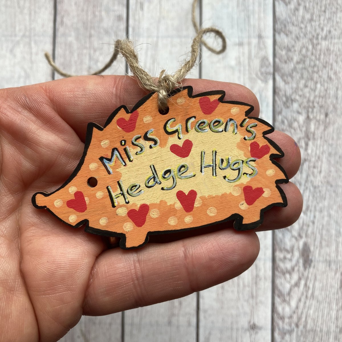 buck_lj's tweet photo. Hedgehog Teacher Gift - Personalised Hedge Hugs - Teacher Appreciation - Hedgehog Lover - Thank You - Letterbox Gift - Leaving School. https://t.co/C5Ik3ShzYj #Etsy #Slumbermonkey #TutorGift https://t.co/3VG6m0OnIu