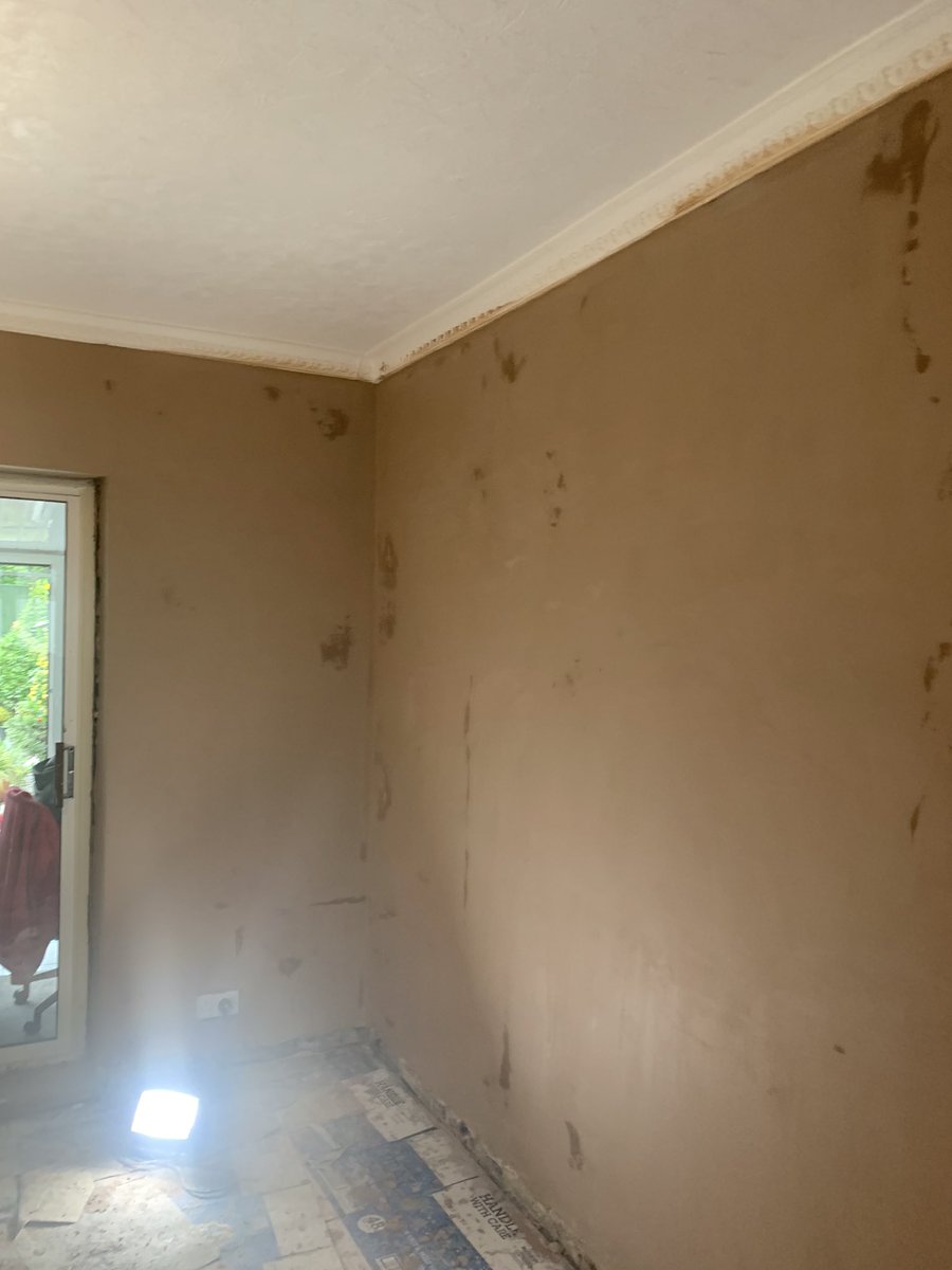 AdtBuilding's tweet photo. Dining room and living done today https://t.co/Ilyhgy3wgX