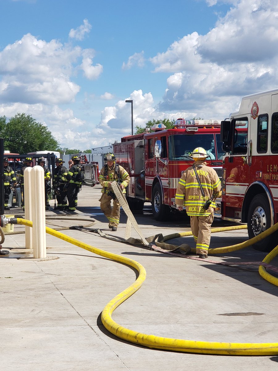 Training Day with Northwest Homer at Romeoville Tower. Pump Operations, Pulling Hose, Throwing Ladders &amp; Victim Rescue 
#integrity #honor #dedication