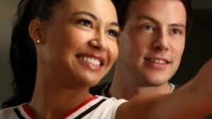 clicksnoticias's tweet photo. Hace 7 años el actor #Cory #Monteith fue encontrado muerto en una habitación de hotel. El día de hoy se confirma la muerte de su compañera de #Glee, la actriz #Naya #Rivera después de haber desaparecido en el Lago #Piru el pasado miércoles 08 de julio.
#13jul https://t.co/sMQuupj6vz