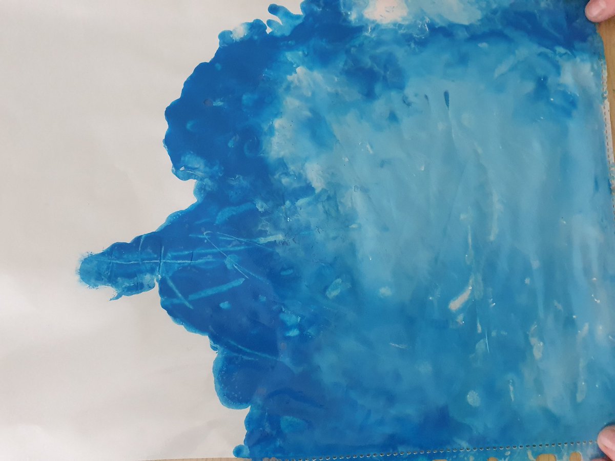 More messy paint and chalk fun at <a href="/BarrowIslandSch/">Barrow Island</a> in our KS2 bubble today