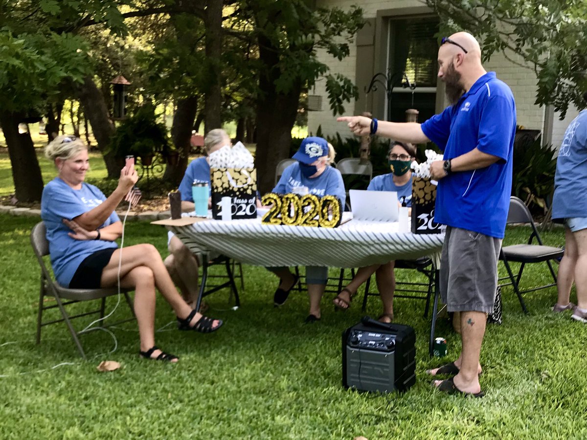 EFND2020's tweet photo. Thank you @Mr_B_Johnson for drawing and announcing the winners at the first-ever Virtual GHS Project Graduation. 🦅💙🎓 https://t.co/Yy4PBNYApy