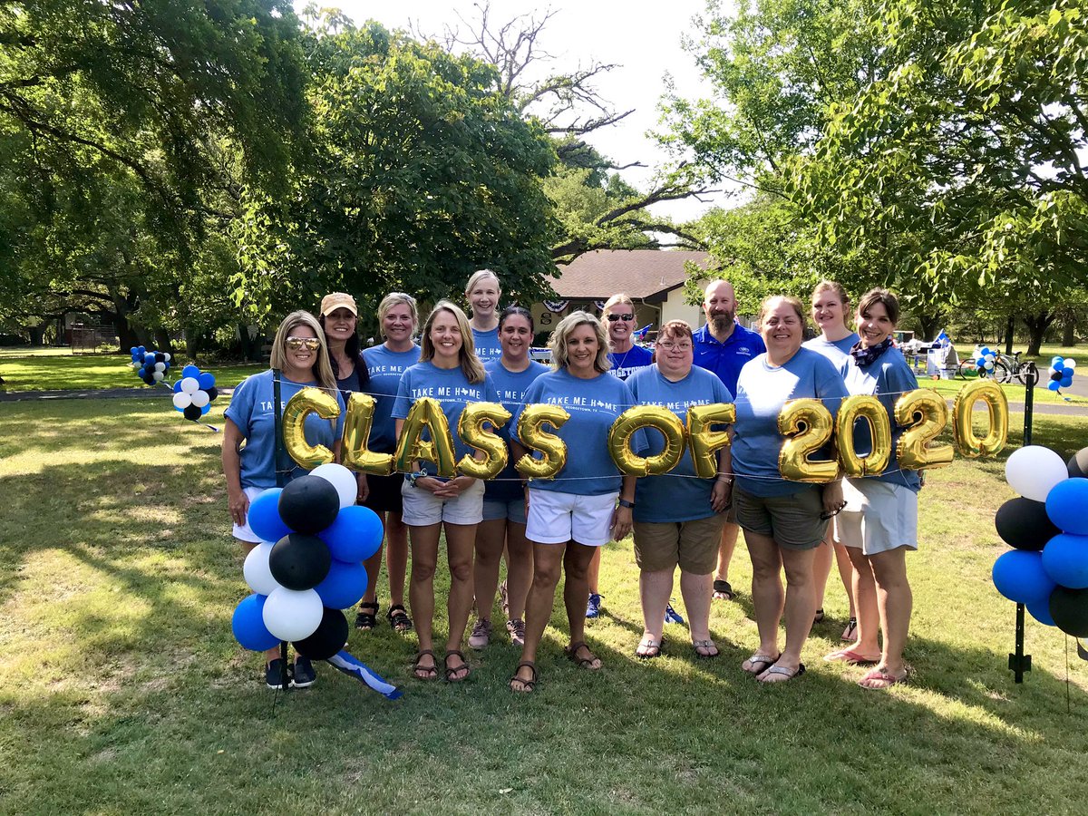 EFND2020's tweet photo. Thank you @Mr_B_Johnson for drawing and announcing the winners at the first-ever Virtual GHS Project Graduation. 🦅💙🎓 https://t.co/Yy4PBNYApy