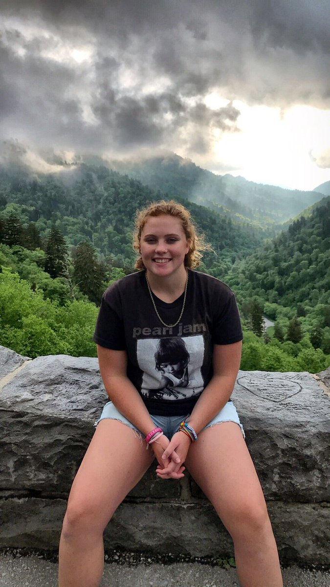 UTKMathCamp's tweet image. #CounselorSpotlight Meet Kaylee!!! Kaylee is a Senior Kinesiology major from Paris, TN. Her favorite thing about UT is the hot dog stand!!! She is excited to make this online experience the best online experience for the Math Campers!!!
