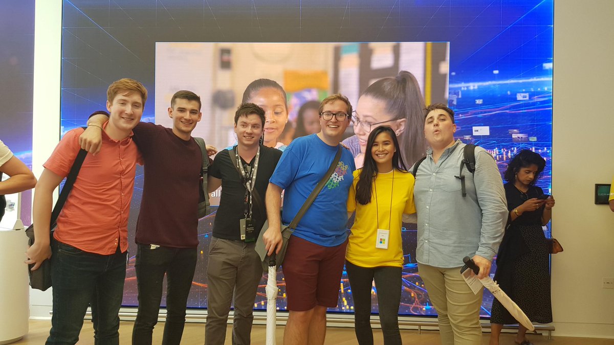 MichaelGillett's tweet photo. Wow, it's been just over a year since the #MicrosoftLdn Store opened! How much things have changed! https://t.co/y85kLBsGpW