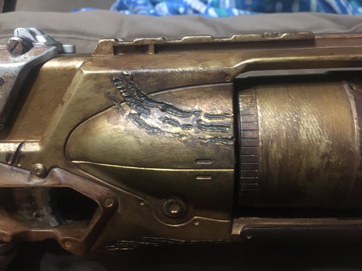 LeftysComics's tweet photo. 💥 I did this Nerf Gun mod back in 2013 and I’m still really proud of it. Found it in my garage and it still holds up, I think. Should I do more? 🤔 #nerf #blastermod #steampunk #aesthetic https://t.co/WybsPAma9Z