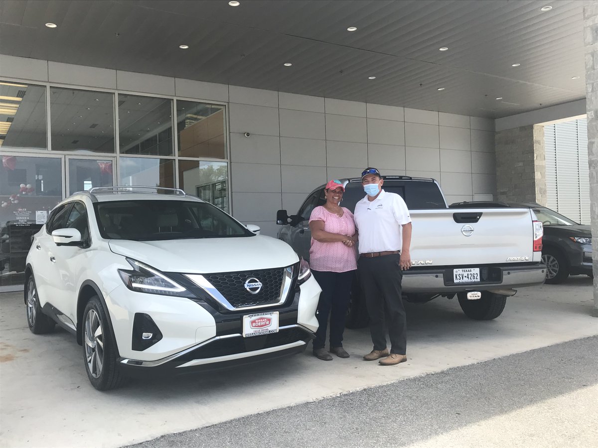 NissanofBoerne's tweet photo. This is not Lydia's first-time at Nissan of Boerne! #TeamCMac #Repeat #SocialDistancing https://t.co/UUxarZcCKd