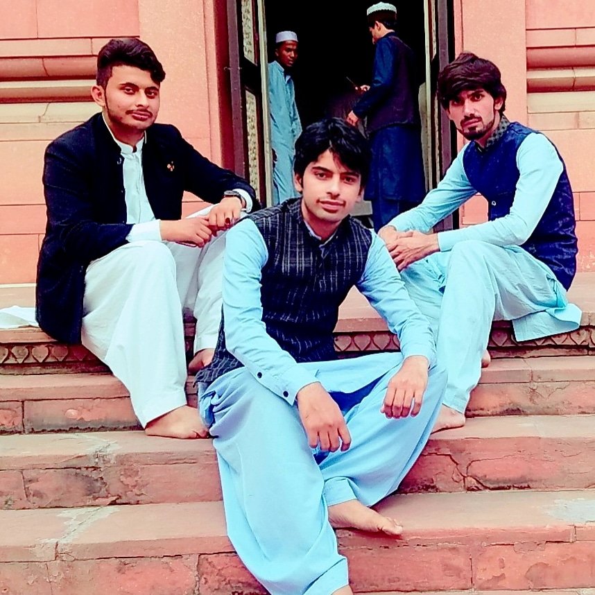 Muhamma84601532's tweet photo. #یہ_تعلق_نہیں_تو_پھر_کیا_ہے

#تم_کو_صورت_ملی_مجھے_آنکھیں
#لاریب https://t.co/QZf3Ex5AOY