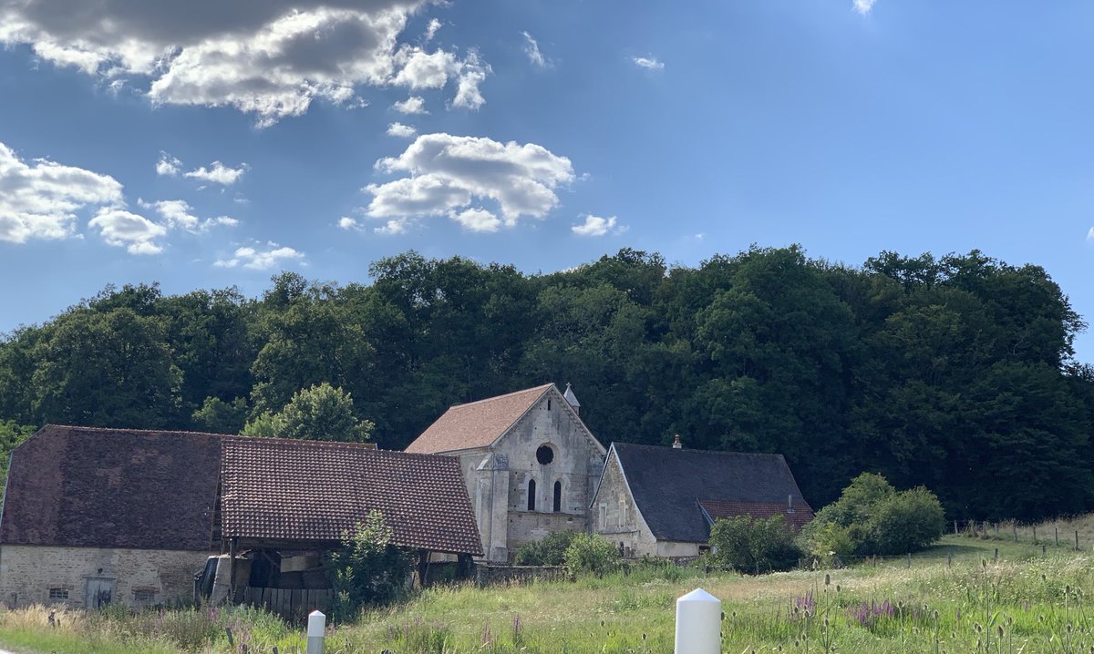 alainhoupert's tweet photo. Cer après-midi, dans les pas des templiers en Haute Côte-d’Or ! La courroierie #Leuglay #Bourgogne https://t.co/xuswvcdwyQ