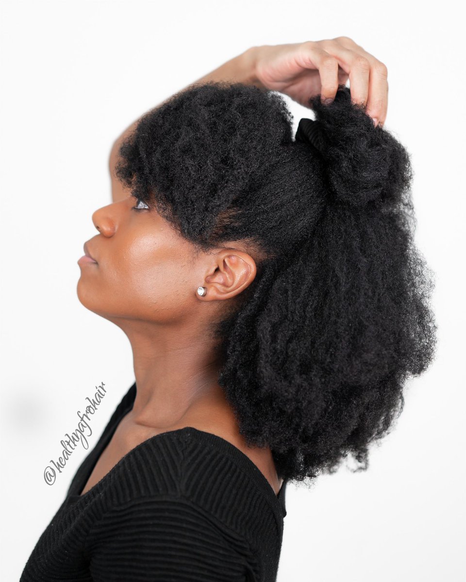 HealthyAfroHair's tweet image. Had my hair in flexi-rods 2 days in a row, with the aim of rocking a nice curly look. But my weekend was so  busy that things didn’t exactly go to plan 😏 But I’m still loving this stretched out, voluminous look I managed to achieve 💁🏾‍♀️ #flexirods #naturalhair #healthyafrohair