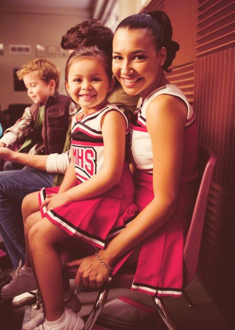 sunkaseu's tweet photo. Repose en paix queen Naya Rivera. Tu as fait de mon enfance une des meilleures avec Glee. Merci pour tout. Tu vas nous manquer. Nous ne t'oublierons jamais. Et je t'aimerai toujours #nayariviera #RIP 🙏🏼🙏🏼🙏🏼 https://t.co/vFXTXct5mf