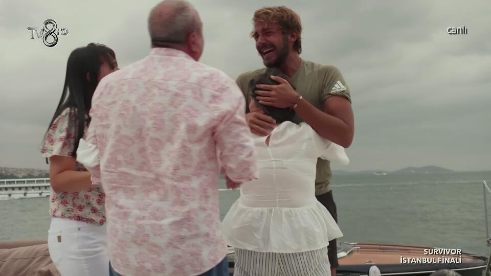 feyzucnc's tweet photo. gözüme toz falan da kaçmadı ama bi kötü oldum offf😢

#survivor2020 https://t.co/kl2o1ZAcTA