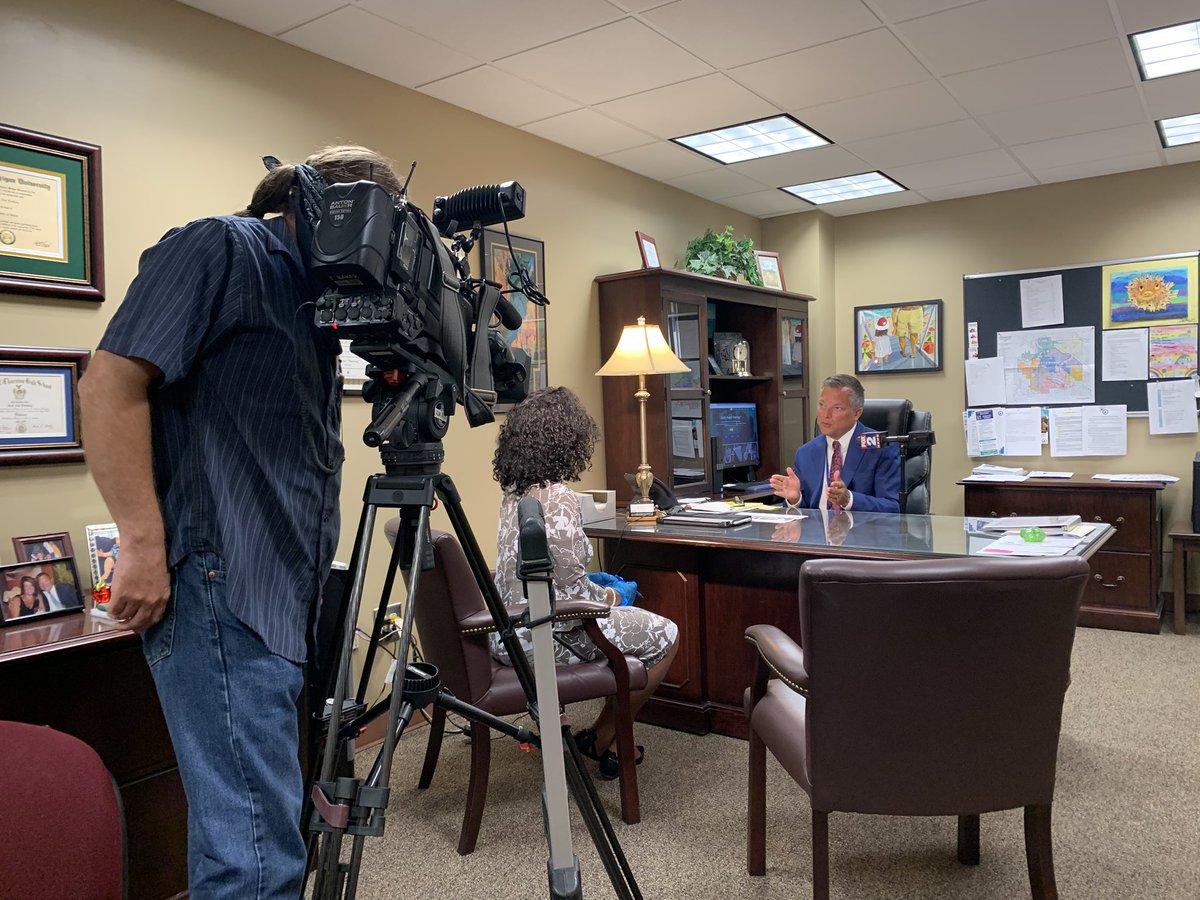 Tonight on <a href="/FOX2News/">FOX 2 Detroit</a>, <a href="/ScottALindberg/">Scott Lindberg</a> talks about the Waterford Virtual Academy.  <a href="/WSDNews/">Waterford Schools</a>