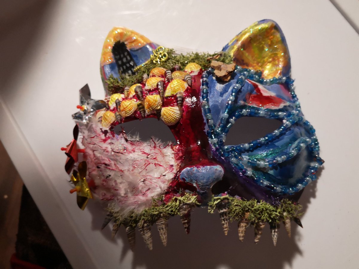 spirocros's tweet image. &quot;The Hereafter&quot;, multi-media mask

Inspired by Clive Barker&apos;s surrealist novel series, &quot;Abarat&quot;

1 of 26   series

#multimedia #nailpolish #acrylicpainting #beading #masks #clivebarker #abarat #chickentown #hereafter