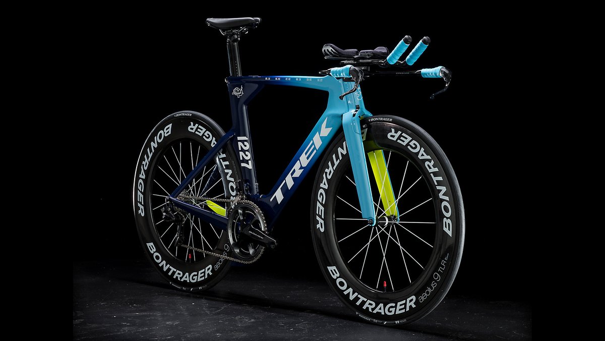 WorkAtTrek's tweet photo. We're looking for a #painter with a fine eye for detail to join our team! Every day you will get to create masterpieces you love, painting signature and customized bikes. Explore the position: https://t.co/PJFxmGLoUd https://t.co/SdSmcnpqG1